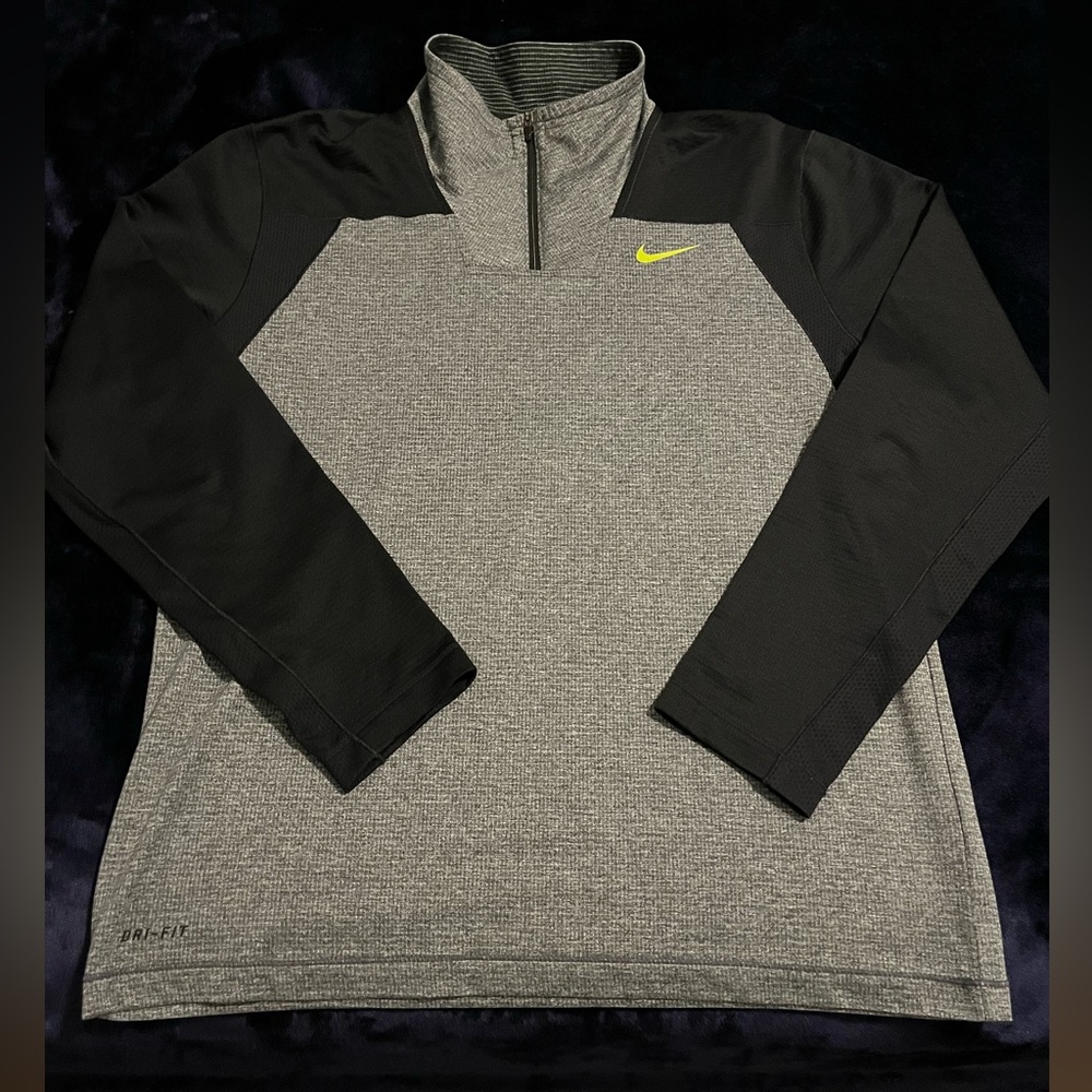 Nike Men’s quarter zip Dri Fit sweater